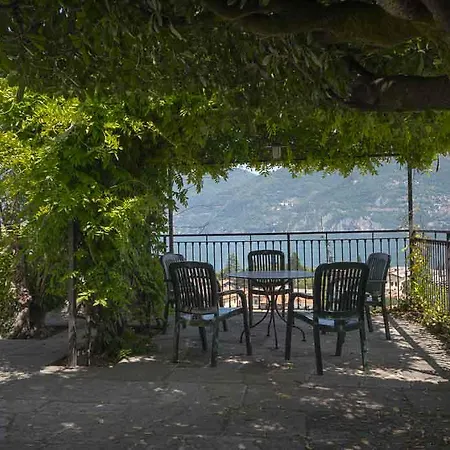 ヴィラ Villa Cesare *